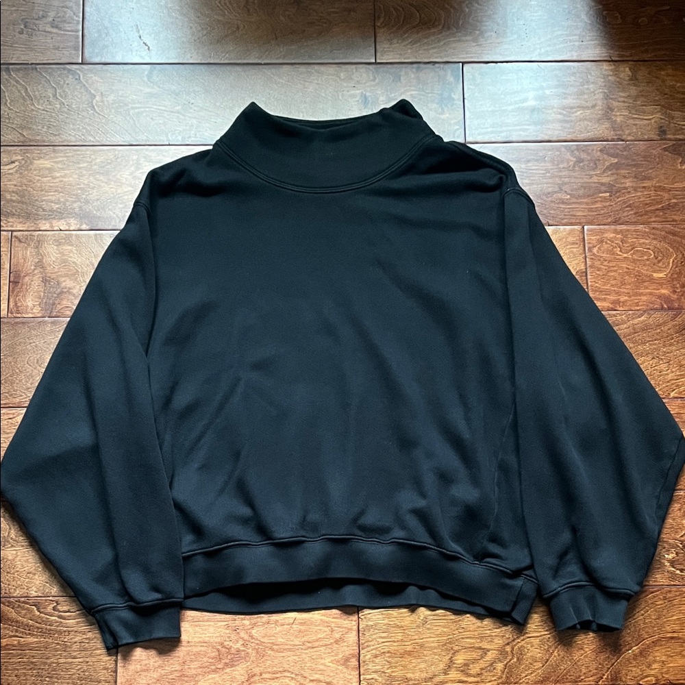 Joah Brown Black Sweatshirt